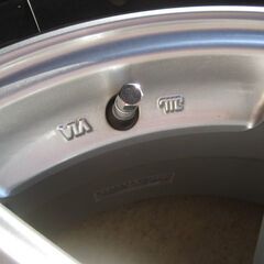 スタッドレスタイヤ　4本　205/60 R16の画像