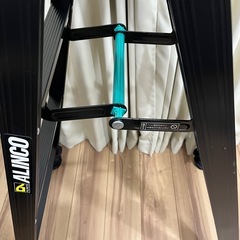 【屋内のみ使用の美品】アルインコ 脚立 4尺の画像