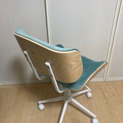 デスクチェアの画像