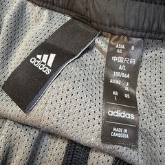 adidas メンズ　ナイロンショーツ 黒 3本ライン　XLサイズの画像