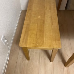 ダイニングテーブルの画像