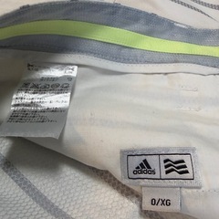 adidas メンズ ホワイトストライプ ショートパンツ　LLサイズの画像