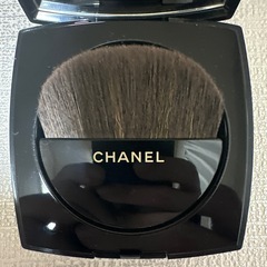 シャネル CHANEL コンパクトミラー ダブルCロゴ ベージュ系の画像