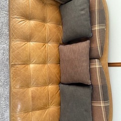 オピアムソファの画像