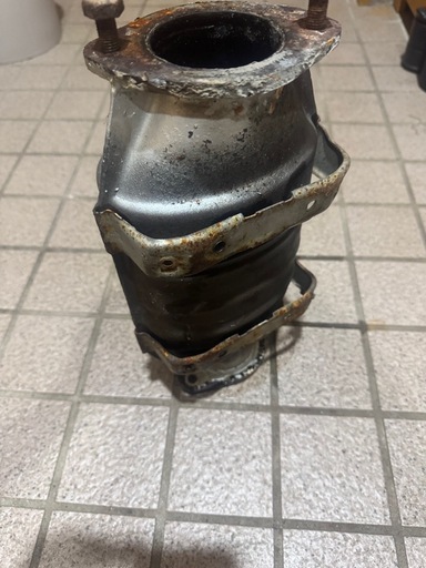 日産 ステージア 純正触媒