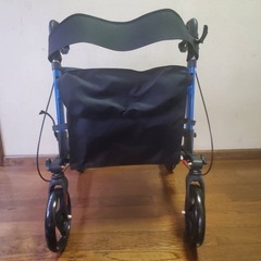 【ほぼ未使用✨】シルバーカーの画像