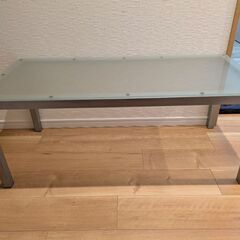 【引き取り限定】ガラスローテーブルの画像