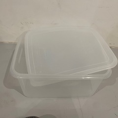 大型フタ付き保存容器 約40〜45L 業務用タッパー2つの画像