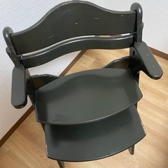 ベビーチェア ハイチェア　股ベルト・背もたれ・取り外し可能なテーブル付　7ヶ月〜の画像