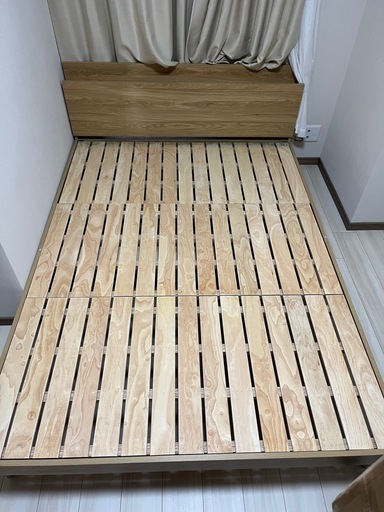 ダブルベッド コンセント付き 軋み、キズ、汚れあり