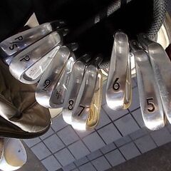 ゴルフクラブ　２セット　ブリヂストンの画像