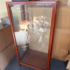 無料！ ポリタンク、机、棚、テーブル、掃除機の画像