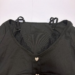 ハートボタン レイヤード風　トップスの画像