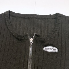 ジップアップ　トップスの画像