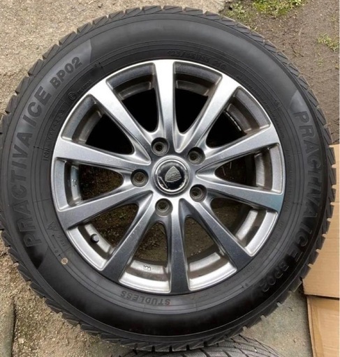 使用回数少なめ!! 直接受け取り可！195/65R15 ヨコハマ スタッドレスタイヤホイールセット