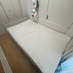 収納付きセミダブルベッドフレームの画像