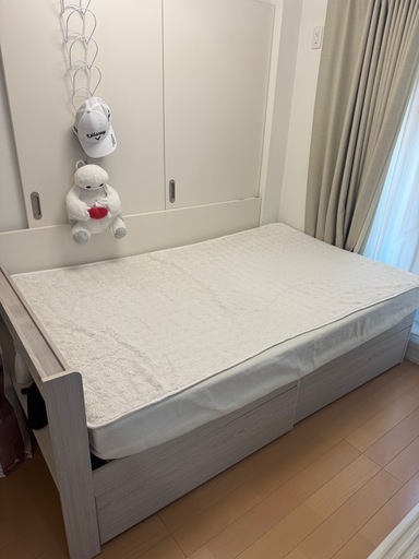 収納付きセミダブルベッドフレーム