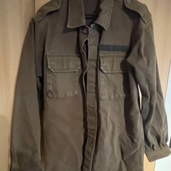 古着屋で買った謎の上着2着セット
の画像