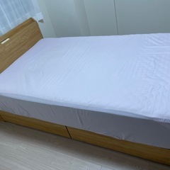 ニトリ収納付きセミダブルベットフレームの画像