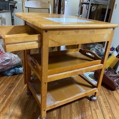 サイズが変わる1人用テーブル⭐️椅子付きの画像