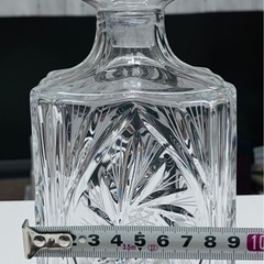 カットガラスデキャンタの画像