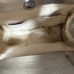 シルバーのショルダーバッグ美品の画像