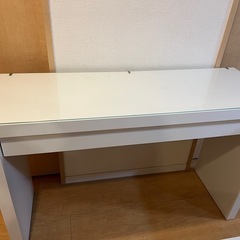 IKEA ドレッサーテーブル マルムの画像