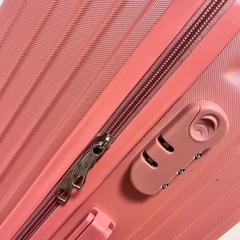 【新品未使用】キャリーケース　Mサイズ　スーツケース　旅行　新品の画像