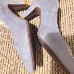 綺麗な色のパンプスの画像