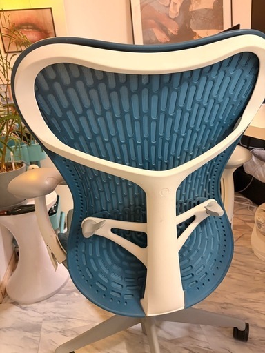 ハーマンミラー　ミラ2チェア