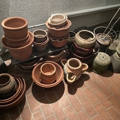 テラコッタ、植木鉢、ストロベリーポット　まとめての画像