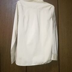 ⚪️新品タグ付き⚪️　無印良品オーガニックコットンシャツ　定価は¥1980ですの画像