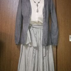 ⚪️新品タグ付き⚪️　無印良品オーガニックコットンシャツ　定価は¥1980ですの画像