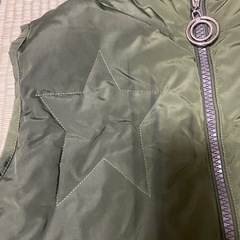 カーキのノスリーダウンジャケット🧥の画像