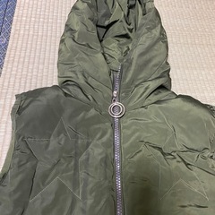 カーキのノスリーダウンジャケット🧥の画像
