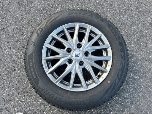 ブリヂストン スタッドレスタイヤ 195/65R15 4本セット(22年11月頃製造)