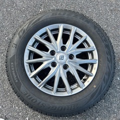 ブリヂストン スタッドレスタイヤ 195/65R15 4本セット(22年11月頃製造)の画像