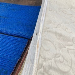 ★格安家具★セミダブルベッド 宮付き 照明有り マットレスフレームセットの画像