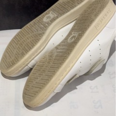 HYKE スニーカー　27.5の画像