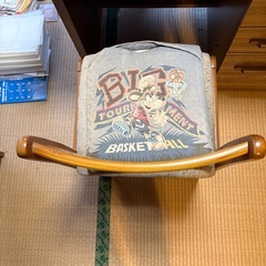 オカムラ　学習机　お子様用の画像