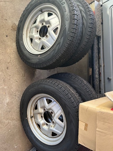 取引中  　ジムニー スタッドレス