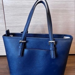 MICHAEL KORS カバンの画像