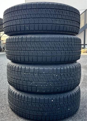 ブリヂストン スタッドレスタイヤ 195/65R15 4本セット(22年11月頃製造)