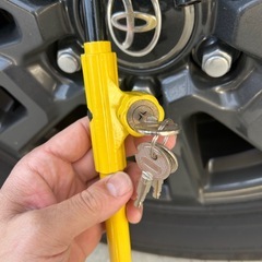 ハンドルロック、ペダルロックのセットの画像