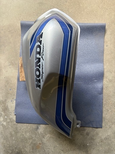 CB1300SF SC40 塗装ベース　タンク
