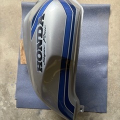 CB1300SF SC40 塗装ベース　タンク
の画像