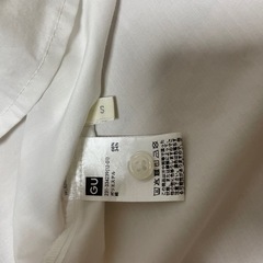 GU ブラウスの画像