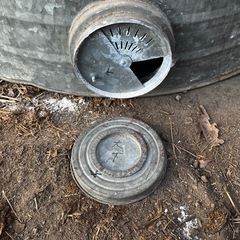 金属缶　米　麦　貯蔵　保管　(燻製などにも)の画像