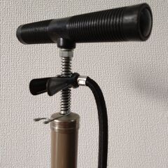 自転車用空気入れ(エアポンプ)の画像