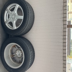 スタッドレスタイヤの画像